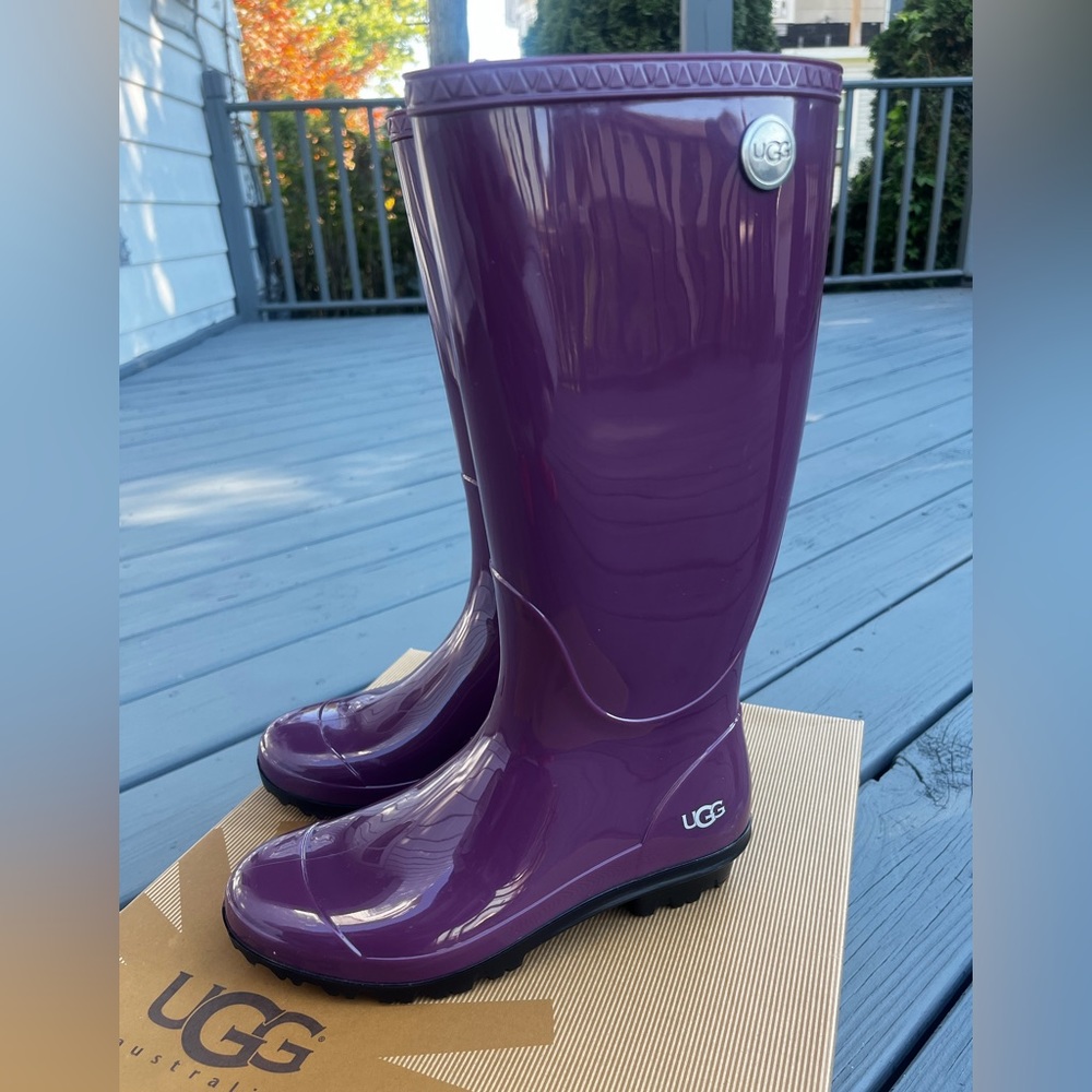 ugg rain boots purple